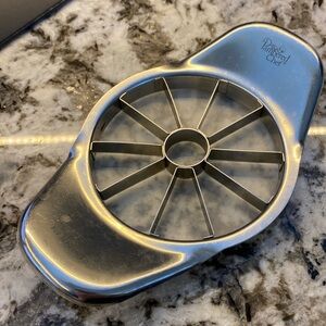 Pampered chef Apple wedger